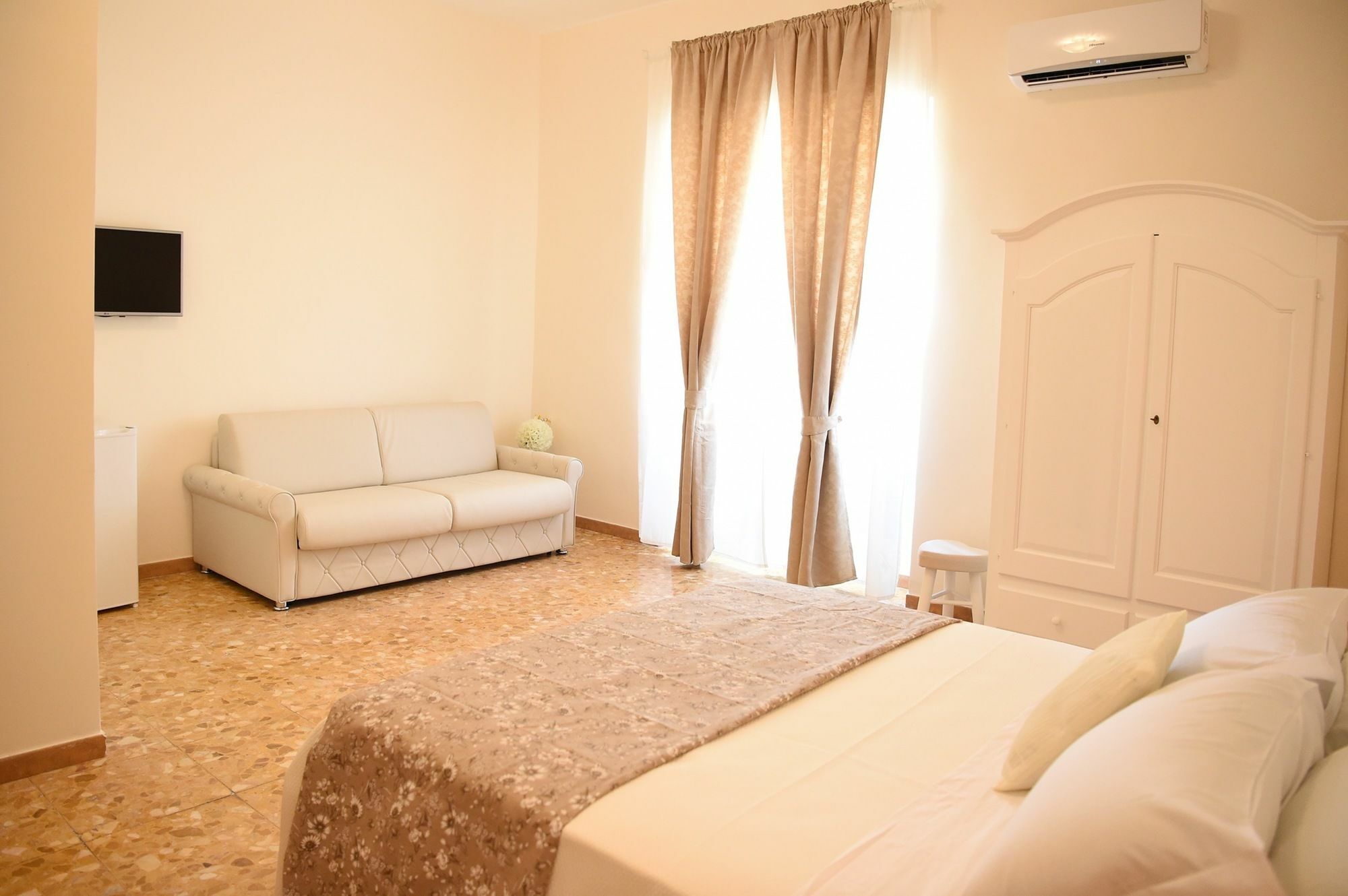 B&B Bonnes Suites Νάπολη Εξωτερικό φωτογραφία