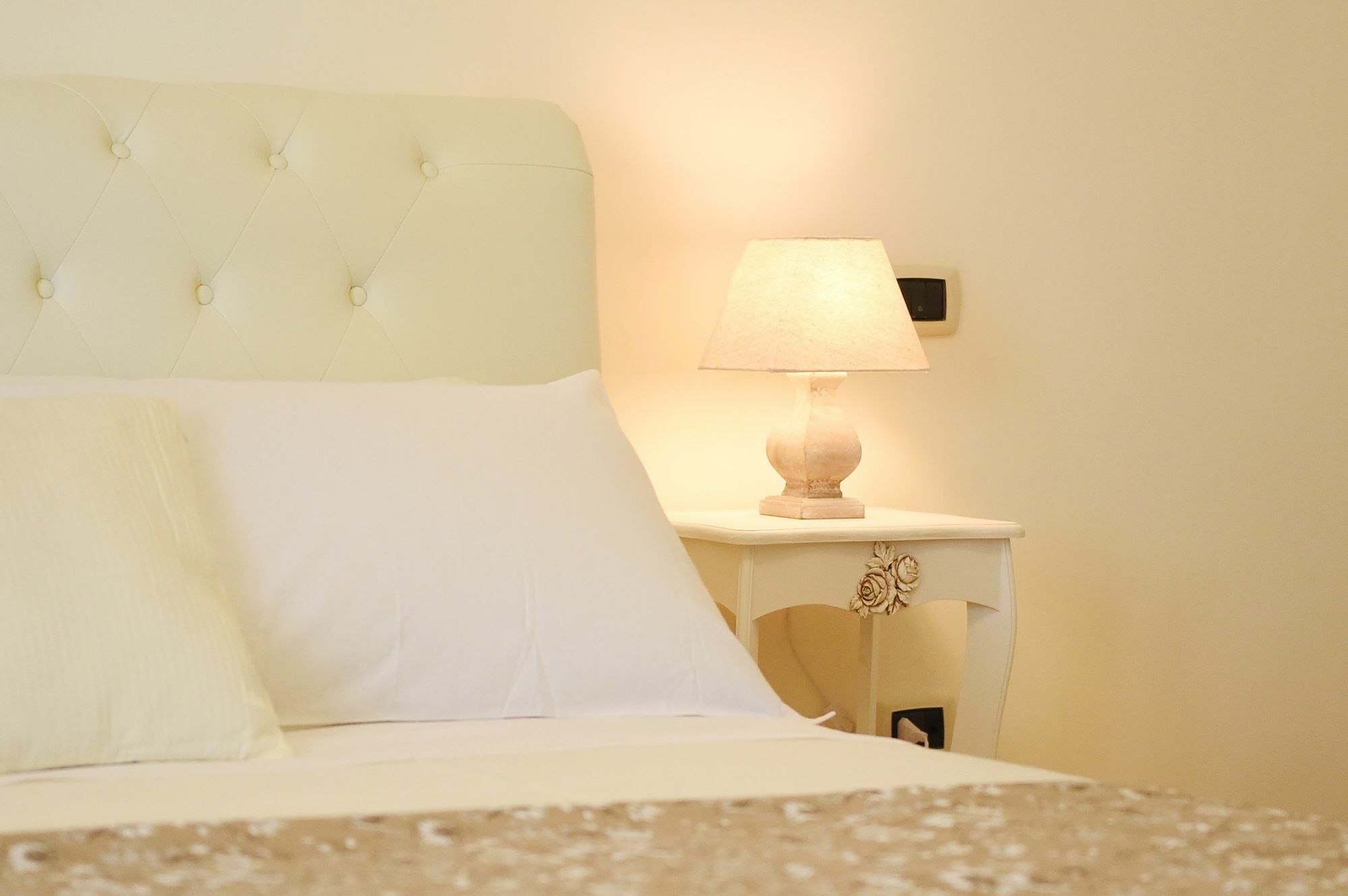 B&B Bonnes Suites Νάπολη Εξωτερικό φωτογραφία