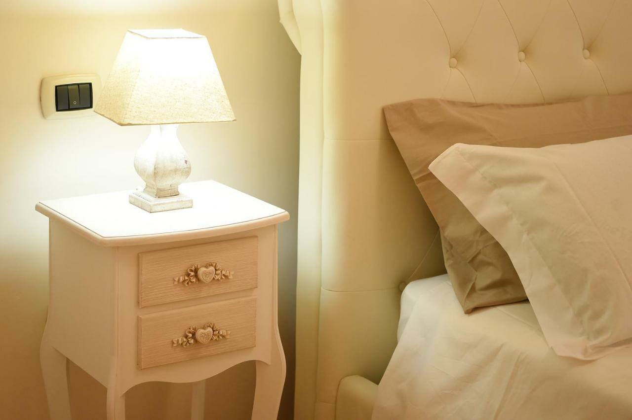 B&B Bonnes Suites Νάπολη Εξωτερικό φωτογραφία