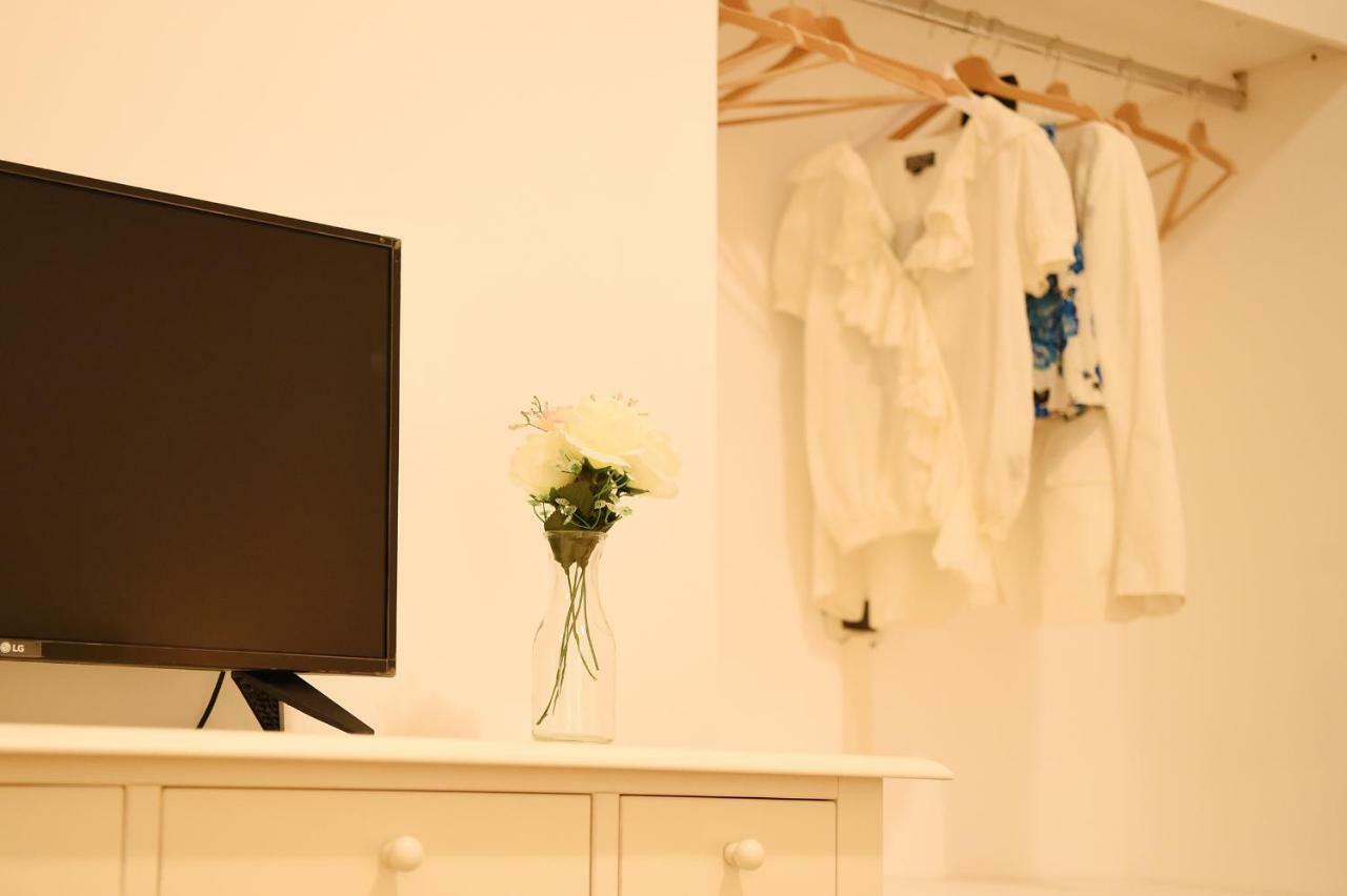 B&B Bonnes Suites Νάπολη Εξωτερικό φωτογραφία