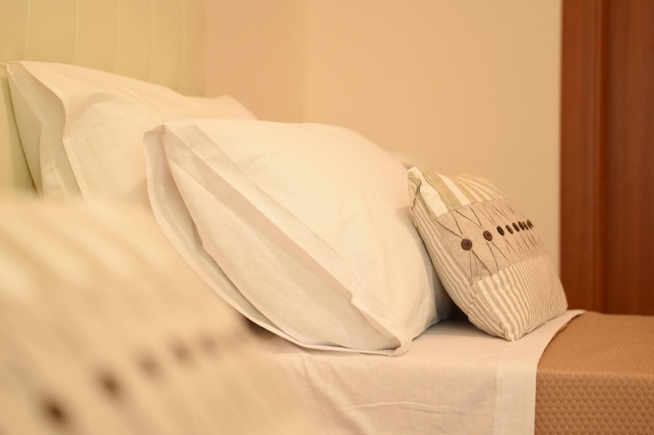 B&B Bonnes Suites Νάπολη Εξωτερικό φωτογραφία