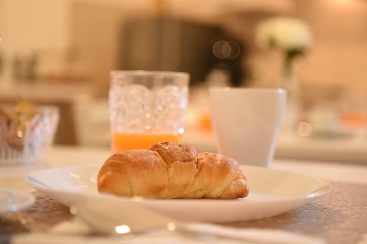 B&B Bonnes Suites Νάπολη Εξωτερικό φωτογραφία