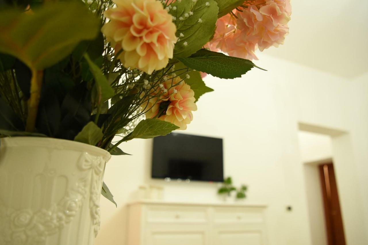 B&B Bonnes Suites Νάπολη Εξωτερικό φωτογραφία